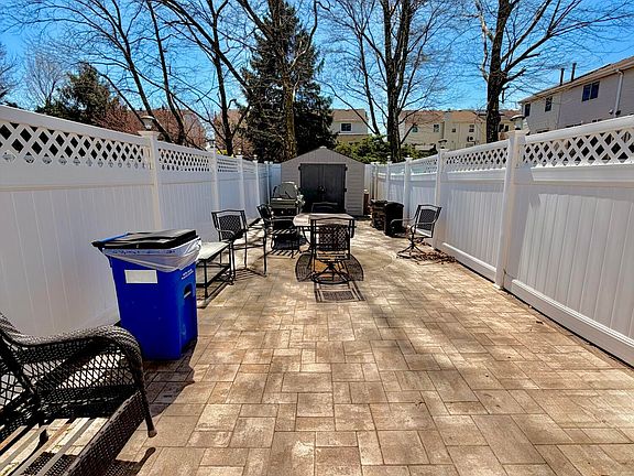4th image of 56 Caswell Ln