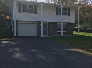 2881 Patti Ln, High Ridge, MO 63049