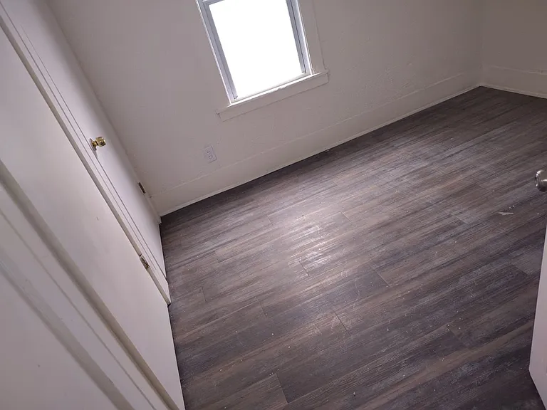 114 Coykendall Ave #2 — Photo 8