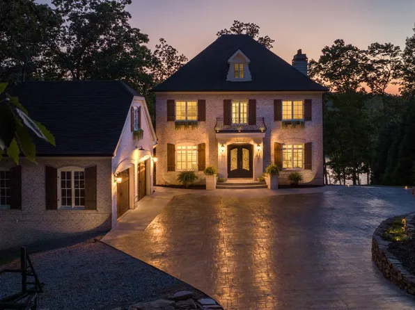 6461 Chestnut Hill Rd, Flowery Branch, GA 30542