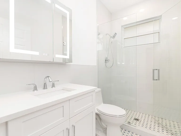 3317 Embassy Dr — Photo 21