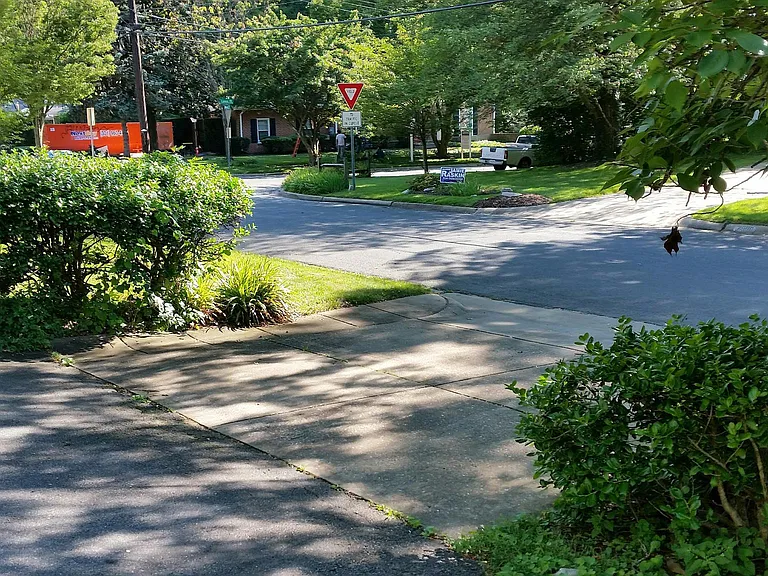 5909 Lenox Rd — Photo 6