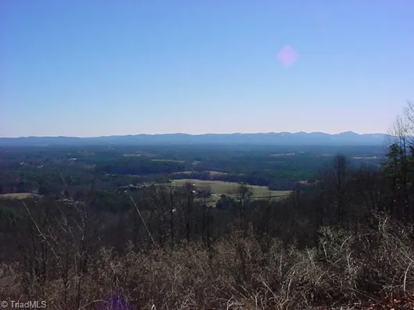 Highland North Rd, North Wilkesboro, NC 28659