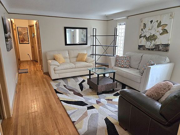 5th image of 9515 Elsmere Dr