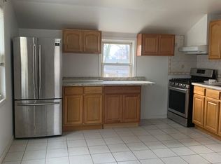152 E 54th St, Elmwood Park, NJ 07407