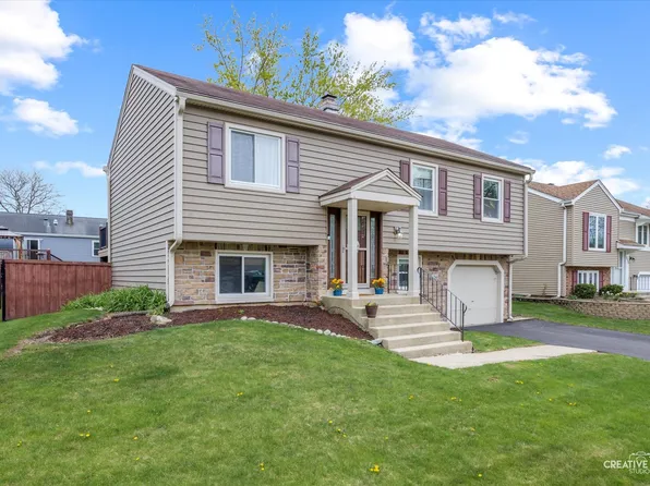 260 Lincoln Dr, Bartlett, IL 60103