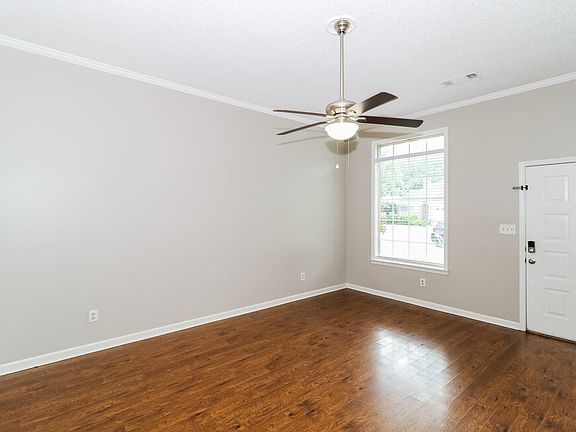 5th image of 2268 Lake Hill Ct