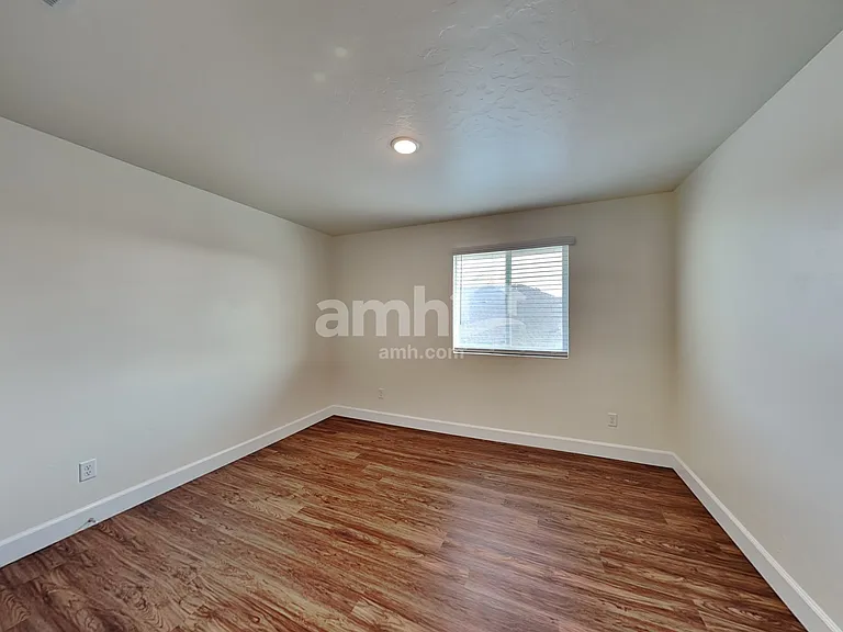 1829 N Montgomery Way — Photo 18