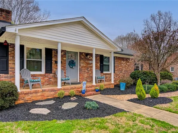 2951 Kedron Ct, Winston Salem, NC 27106