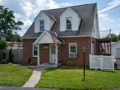 120 Middle St, Pleasant Gap, PA, 16823