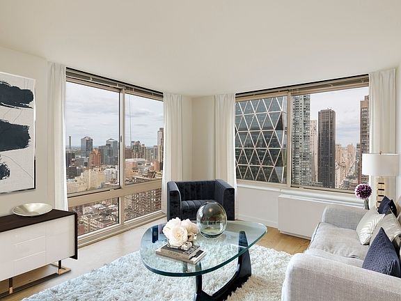 4th image of 260 W 54th St APT 29B