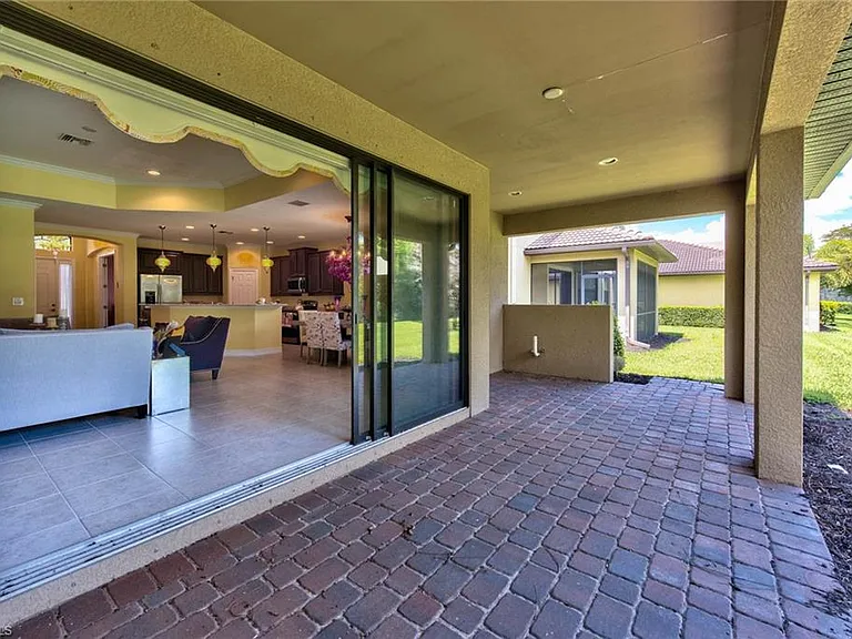 7815 Bucks Run Dr — Photo 24