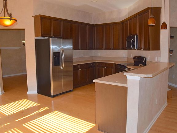 3rd image of 75119 Morning Glen Ct