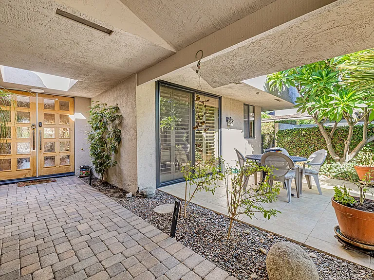 10 Whittier Ct — Photo 17