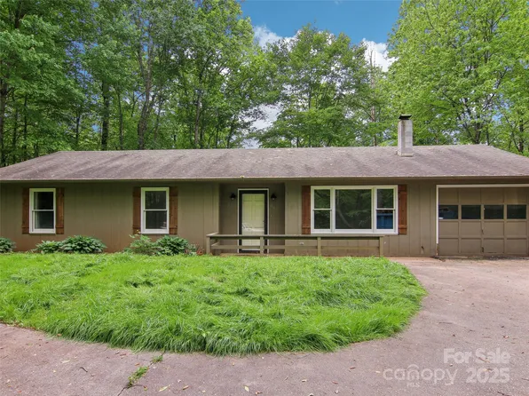 66 Executive Estates Dr, Old Fort, NC 28762