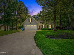 318 Sugarberry Ct, Jacksonville, NC 28540