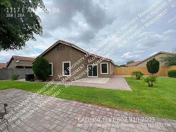 3rd image of 1117 E Arabian Dr