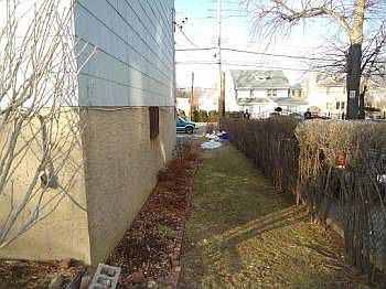 2nd image of 602 E Lincoln Ave