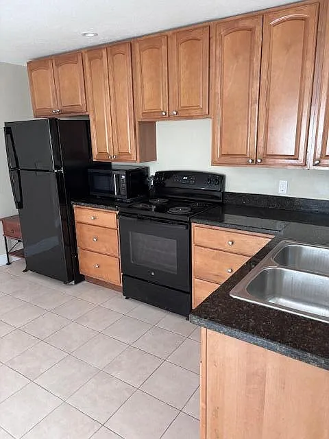 1 bed, 1.0 bath, 750 sqft, $1,550 — Photo 2
