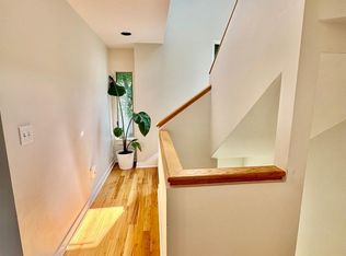 10 Prospect Ave, Hull, MA 02045