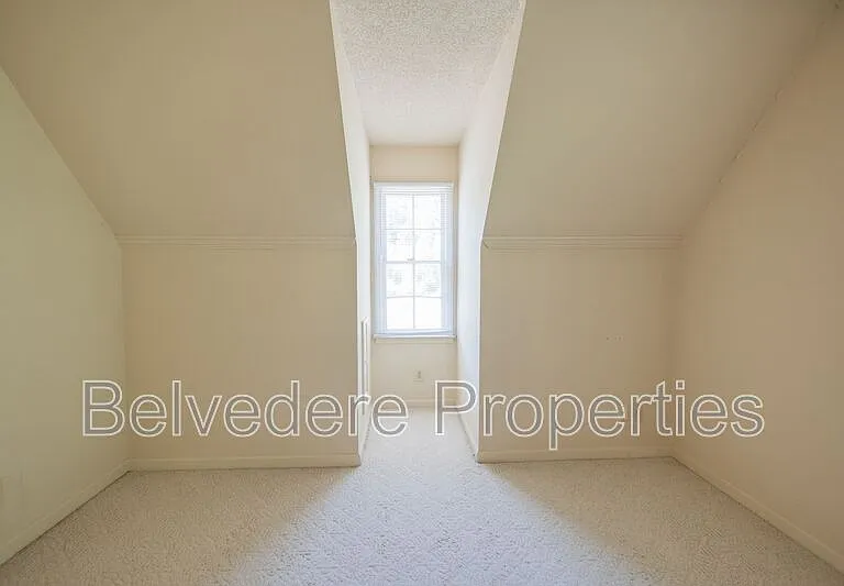 8 Barrett Pl — Photo 21