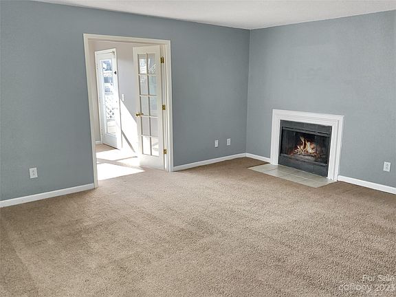 3rd image of 8119 Tremaine Ct APT B