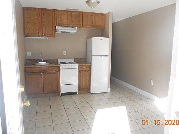 3rd image of 1813 12th St APT 6