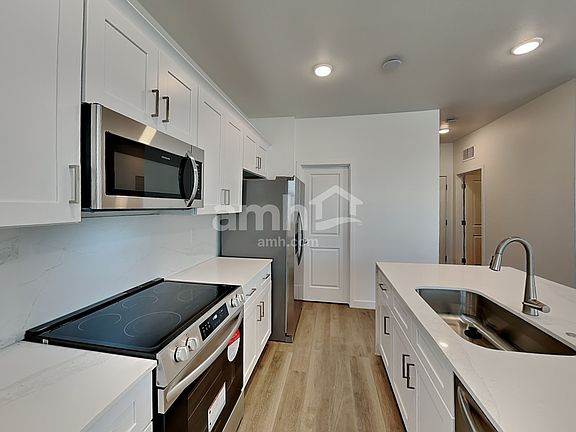 3rd image of 18492 W Cottontail Ln