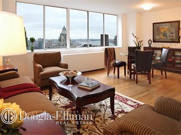 2nd image of 420 E 54th St APT 5G