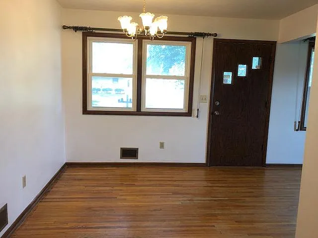 5209 Greenfield Ave — Photo 4