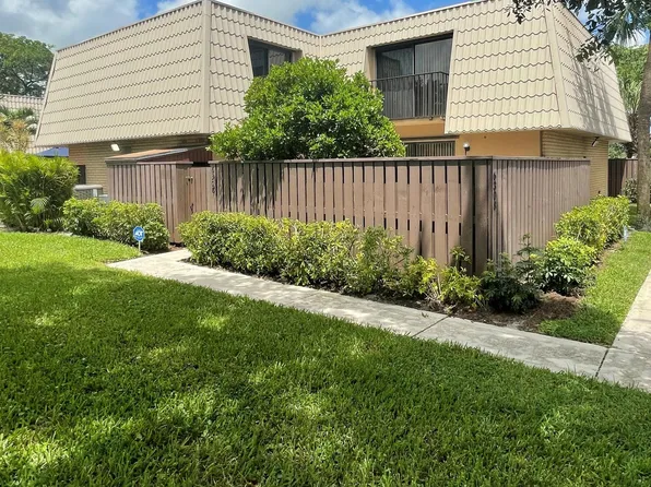 6308 63rd Way, West Palm Beach, FL 33409