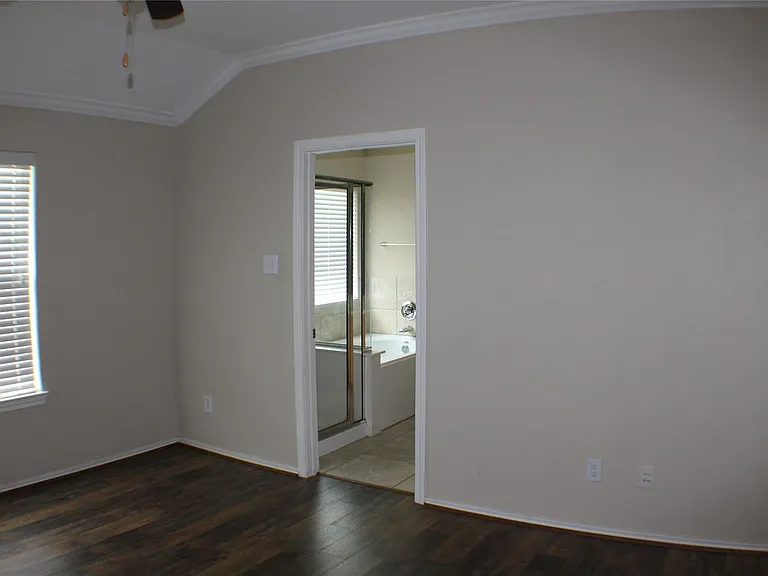 6431 Densberry Ln — Photo 29