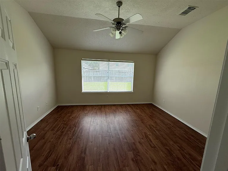 5118 Birch Manor Ln — Photo 10