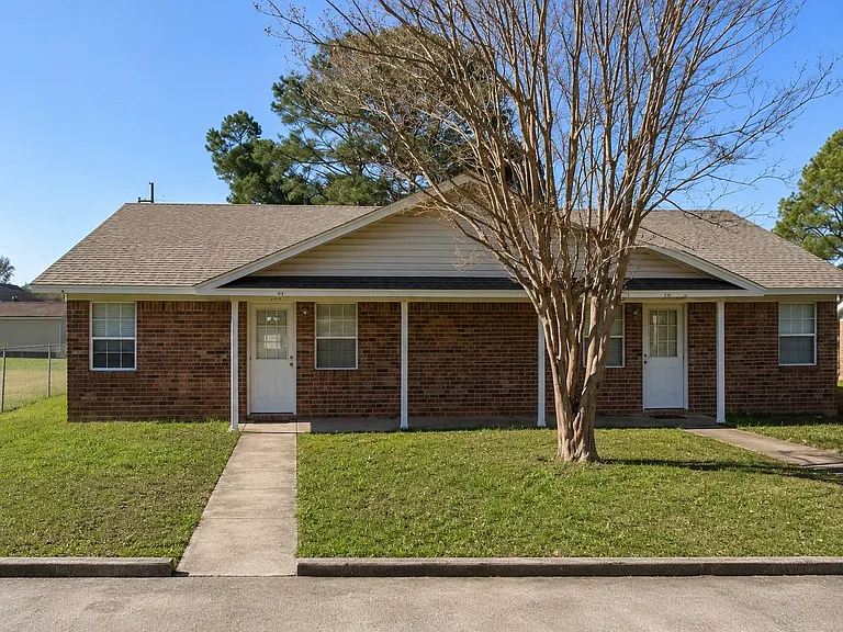 115 Bennett Dr — Photo 1