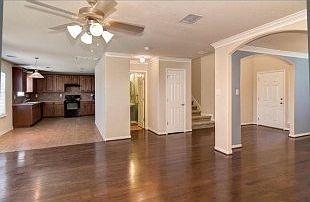 1st image of 566 Roadrunner Ave