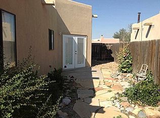 1041 Calle Don Roberto, Santa Fe, NM 87507
