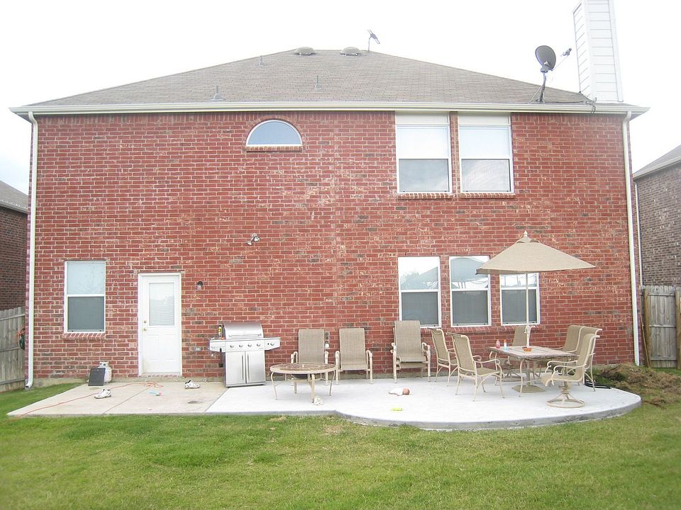 2nd image of 2736 Winterberry Ln