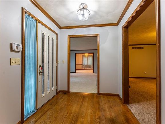 2nd image of 16151 Elmwood Ave
