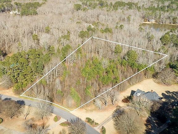 2nd image of 140 Walton Creek Rd