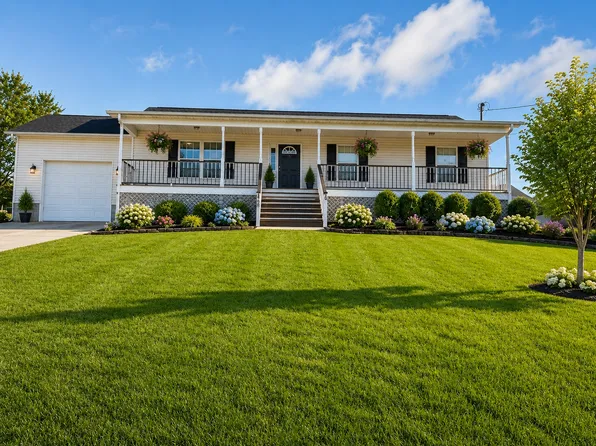 230 Clover Cir, Jacksboro, TN 37757