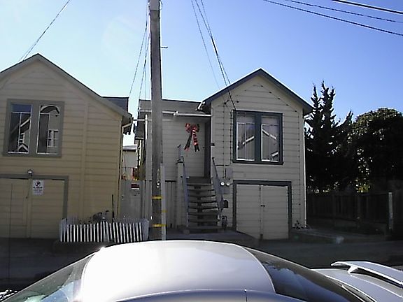 5th image of 214 Aspen Ave