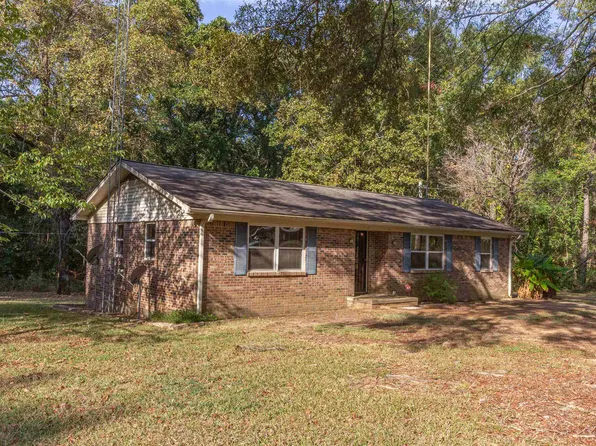 727 Old Highway 5 S, Selmer, TN 38375
