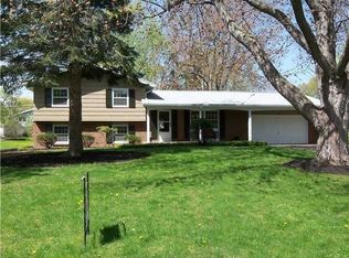 37 Harper Dr, Pittsford, NY 14534