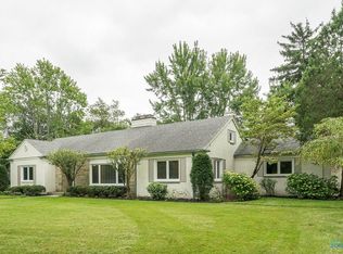 411 Riverside Dr, Rossford, OH 43460