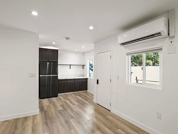 5th image of 2561 W Avenue 30