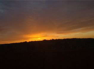 8218 NE 196th St, Kenmore, WA 98028