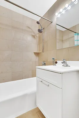 Rented by Cooper & Cooper Real Estate | media 10