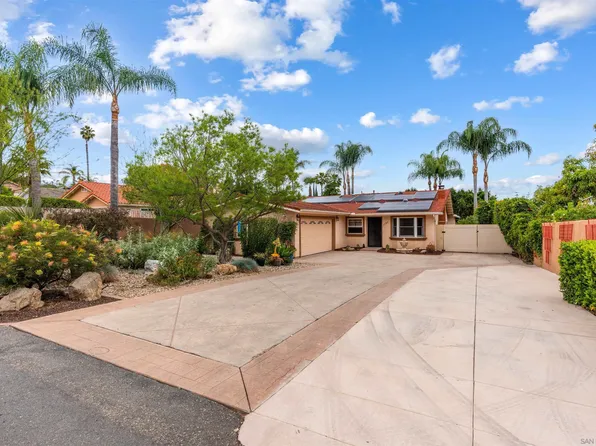 1121 Whispering Highlands Dr, Escondido, CA 92027