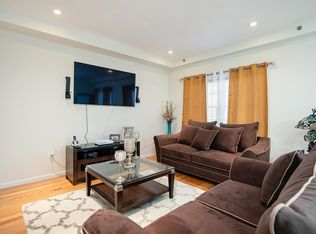 610 12th St #4, Union City, NJ 07087