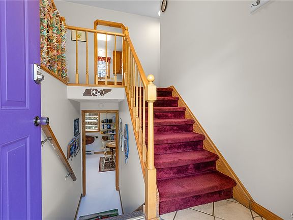 5th image of 124 Pine Ln